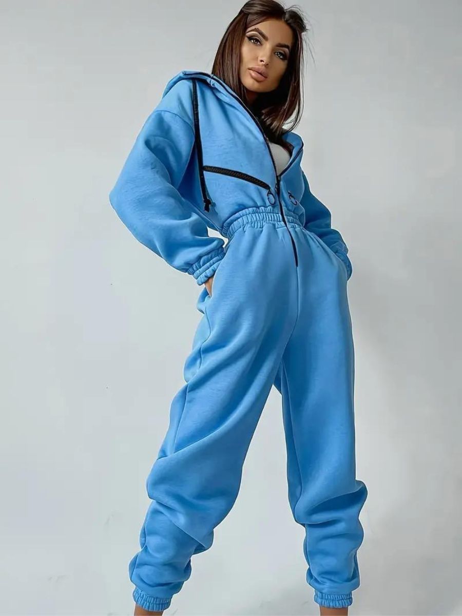 Jumpsuit med luva och dragsko