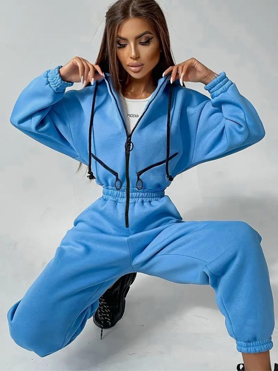 Jumpsuit med luva och dragsko