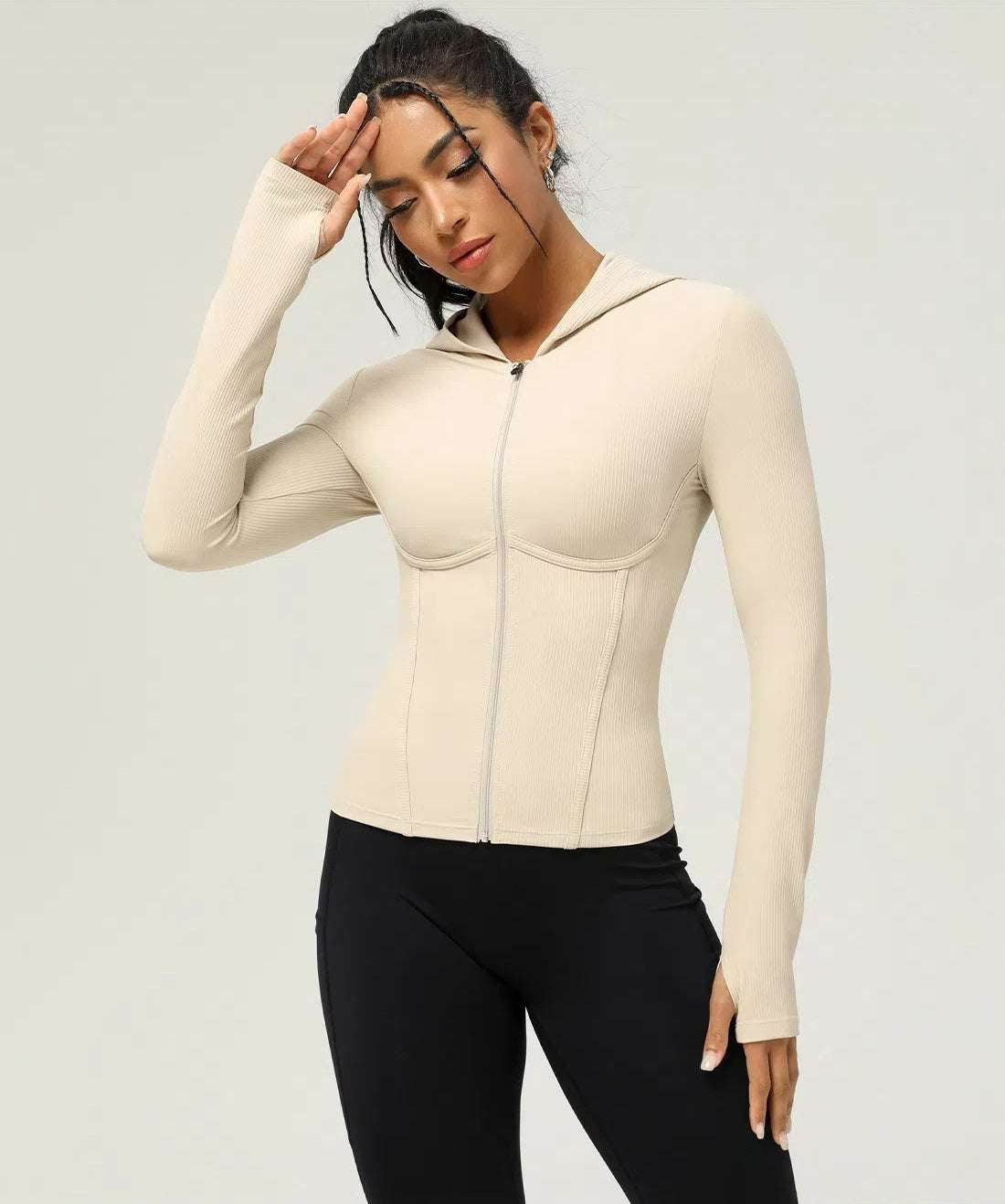 Slim fit långärmad sportjacka med huva