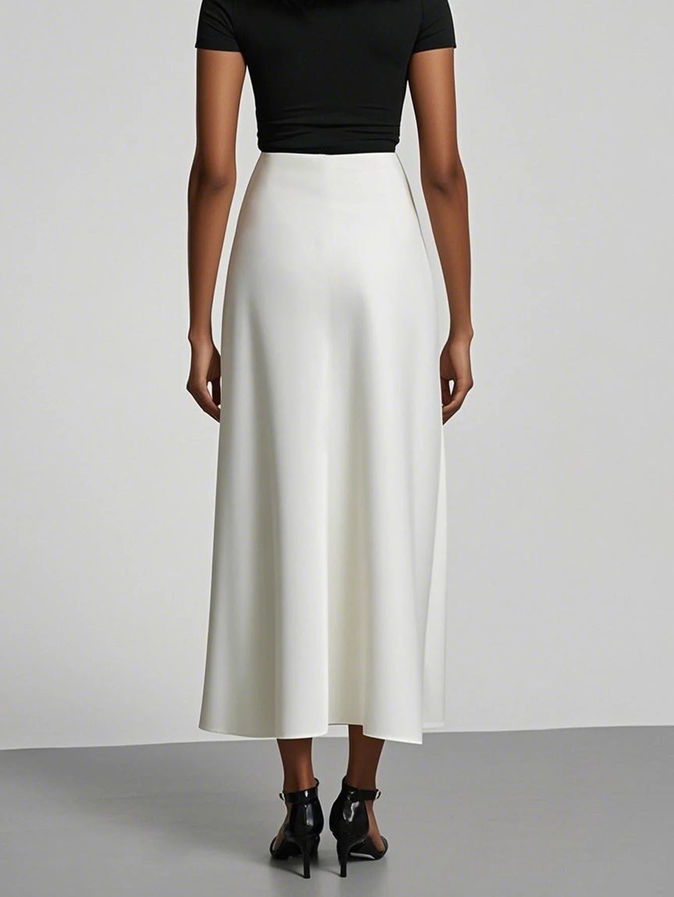 Elegant maxikjol i satin