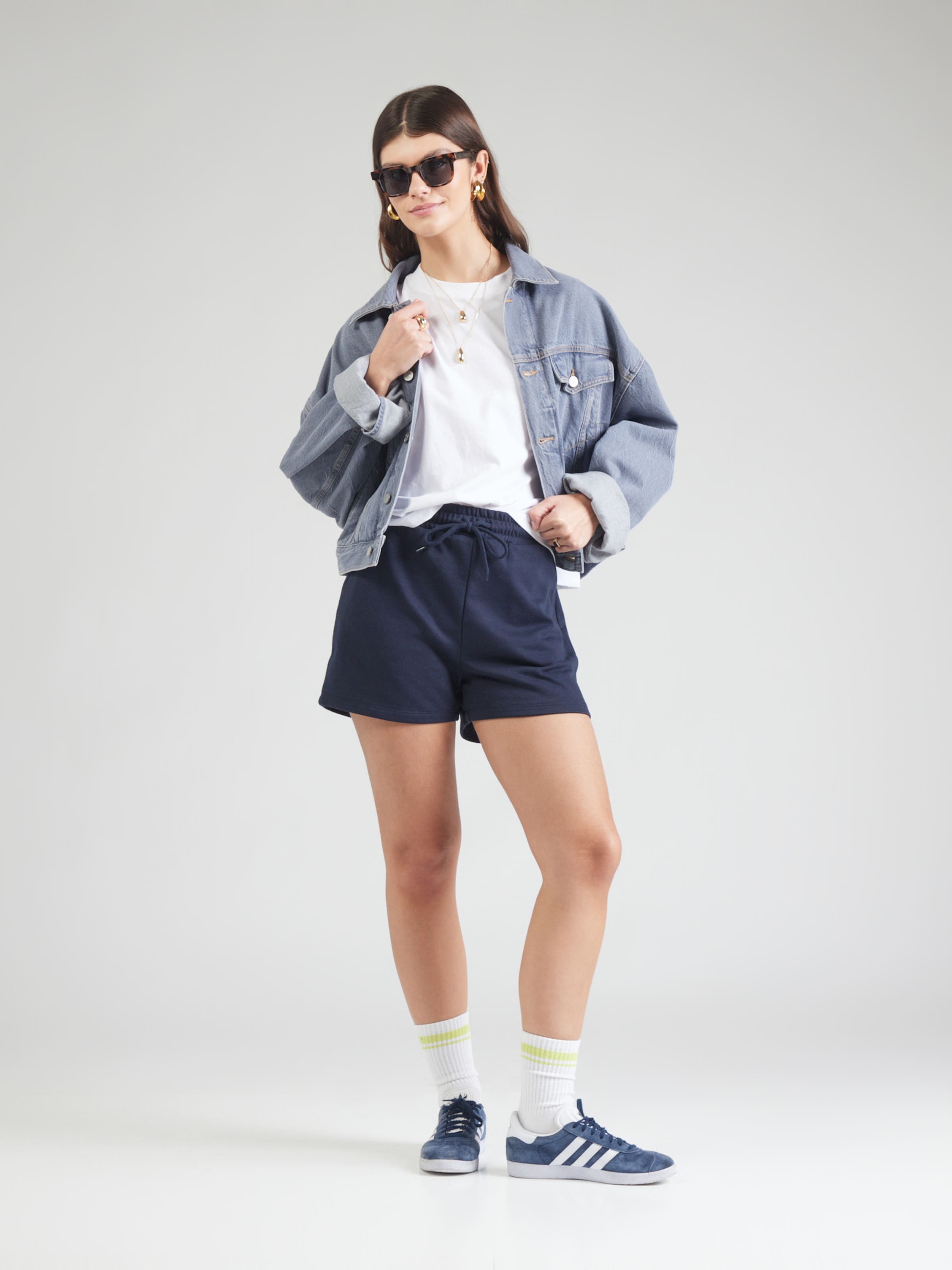 Avslappnade bomullsshorts
