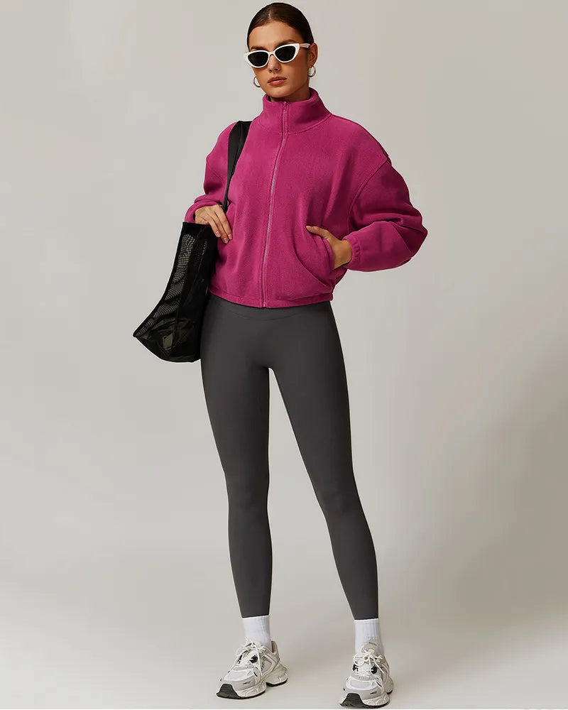 Kort jacka i polar fleece med ståkrage