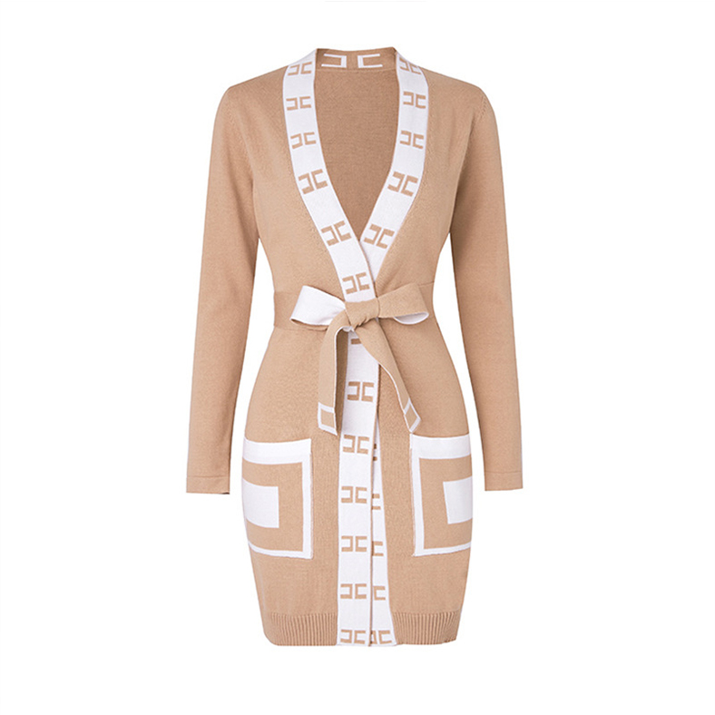 Badrock med bälte i midjan stickad drees coat