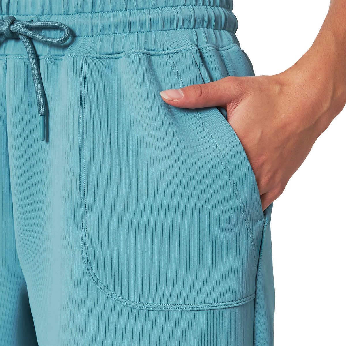 Mellanviktiga Zena casual shorts