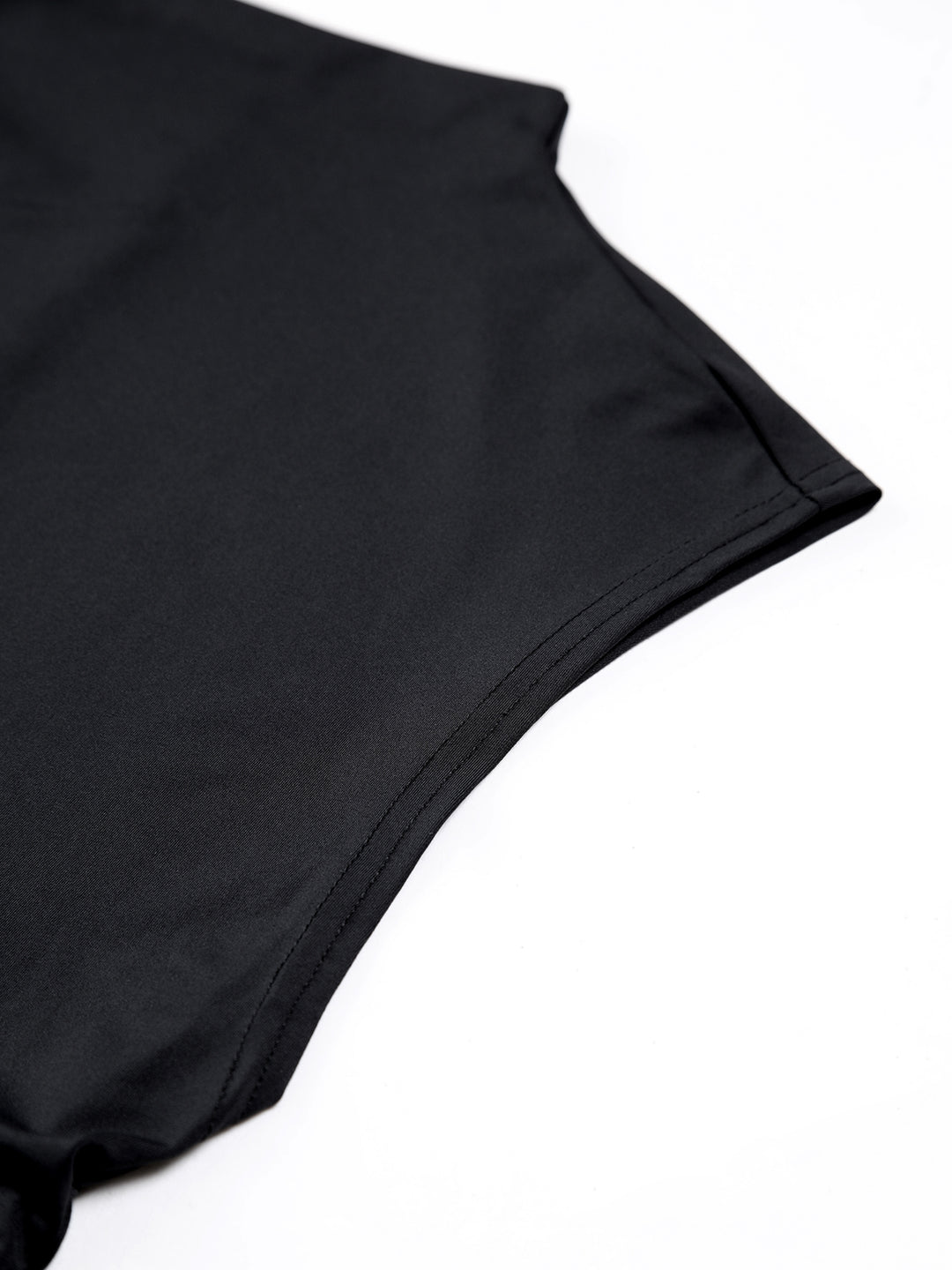 Svart ärmlös crop top från Andreeas