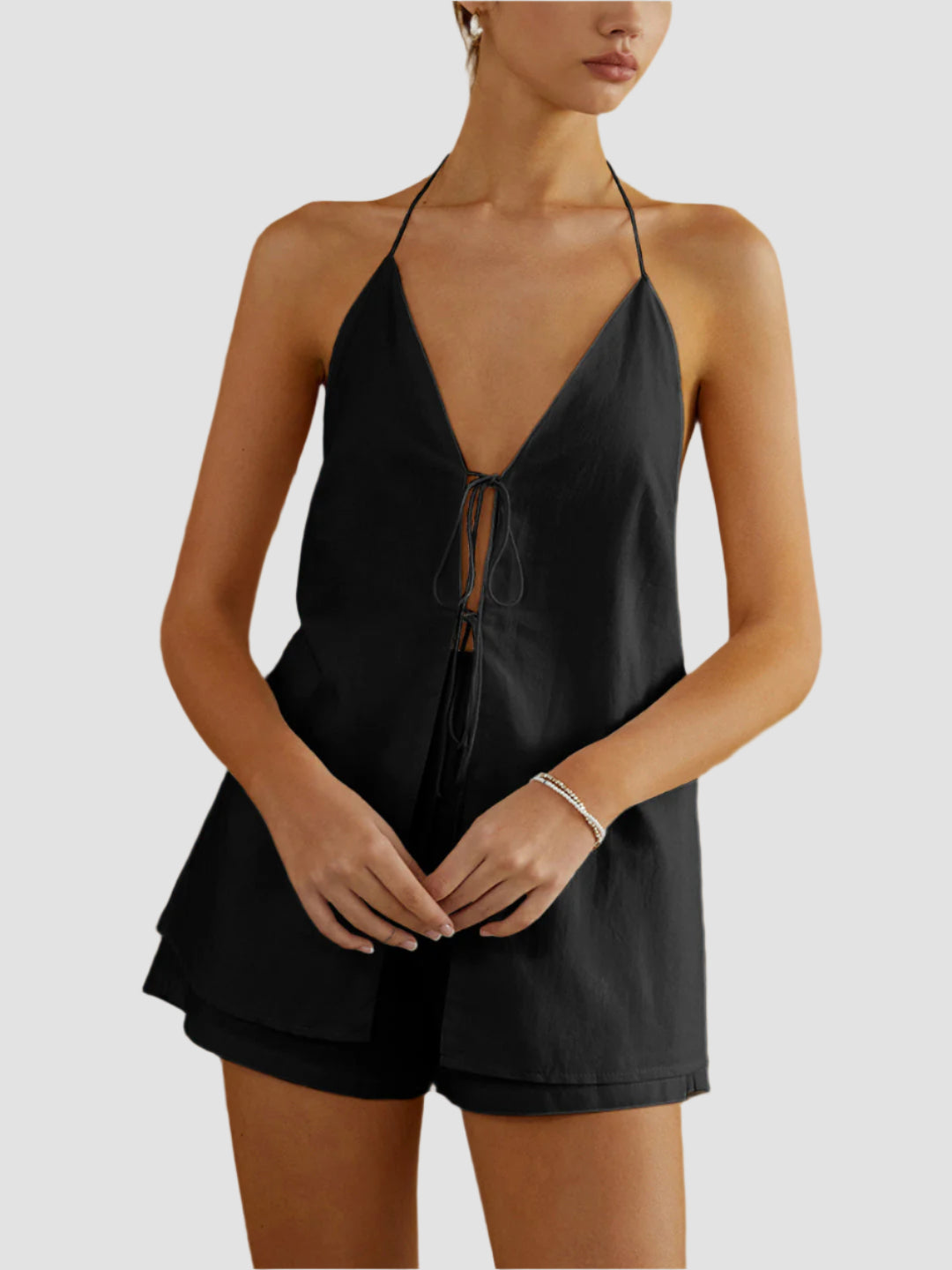 Set med halterneck-topp och shorts utan rygg