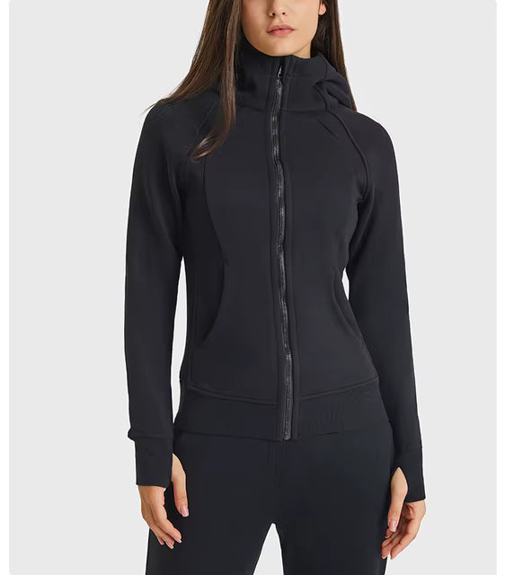 Sportblus med långa ärmar och huva