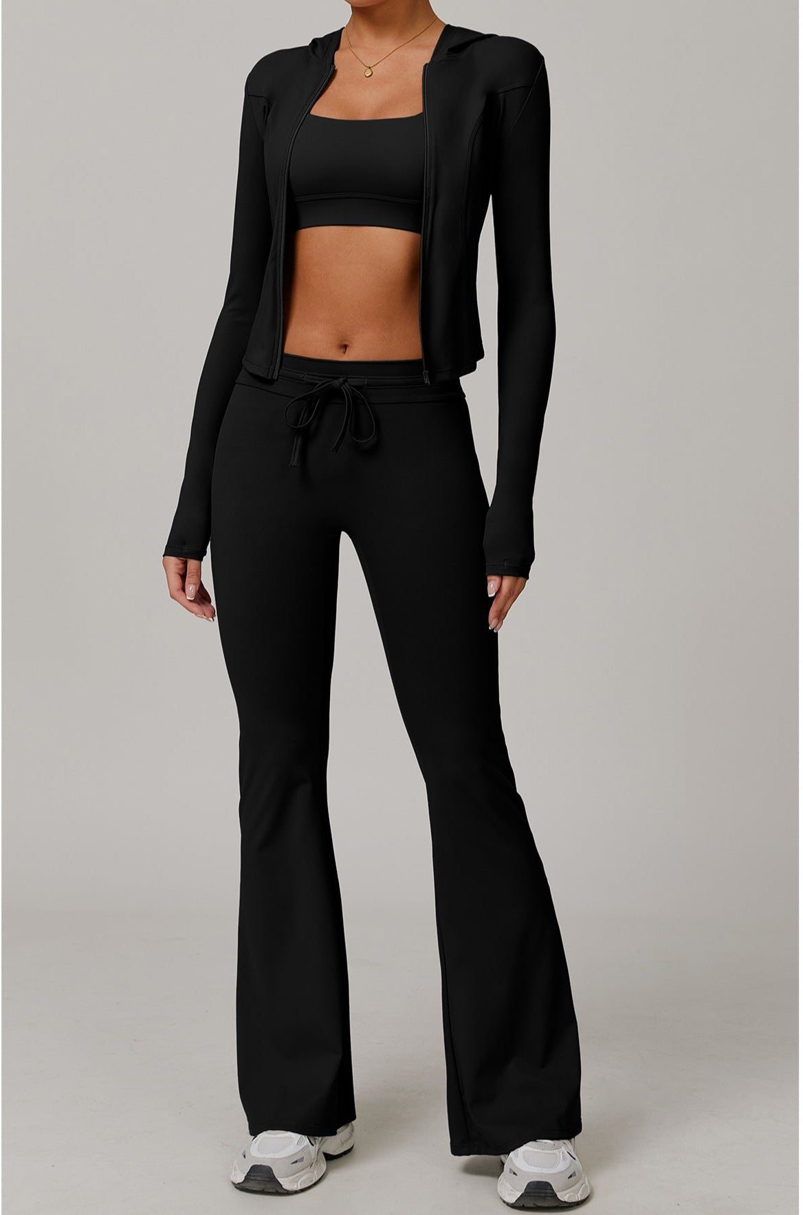 Cassia Sport-set med byxor + blus + behå