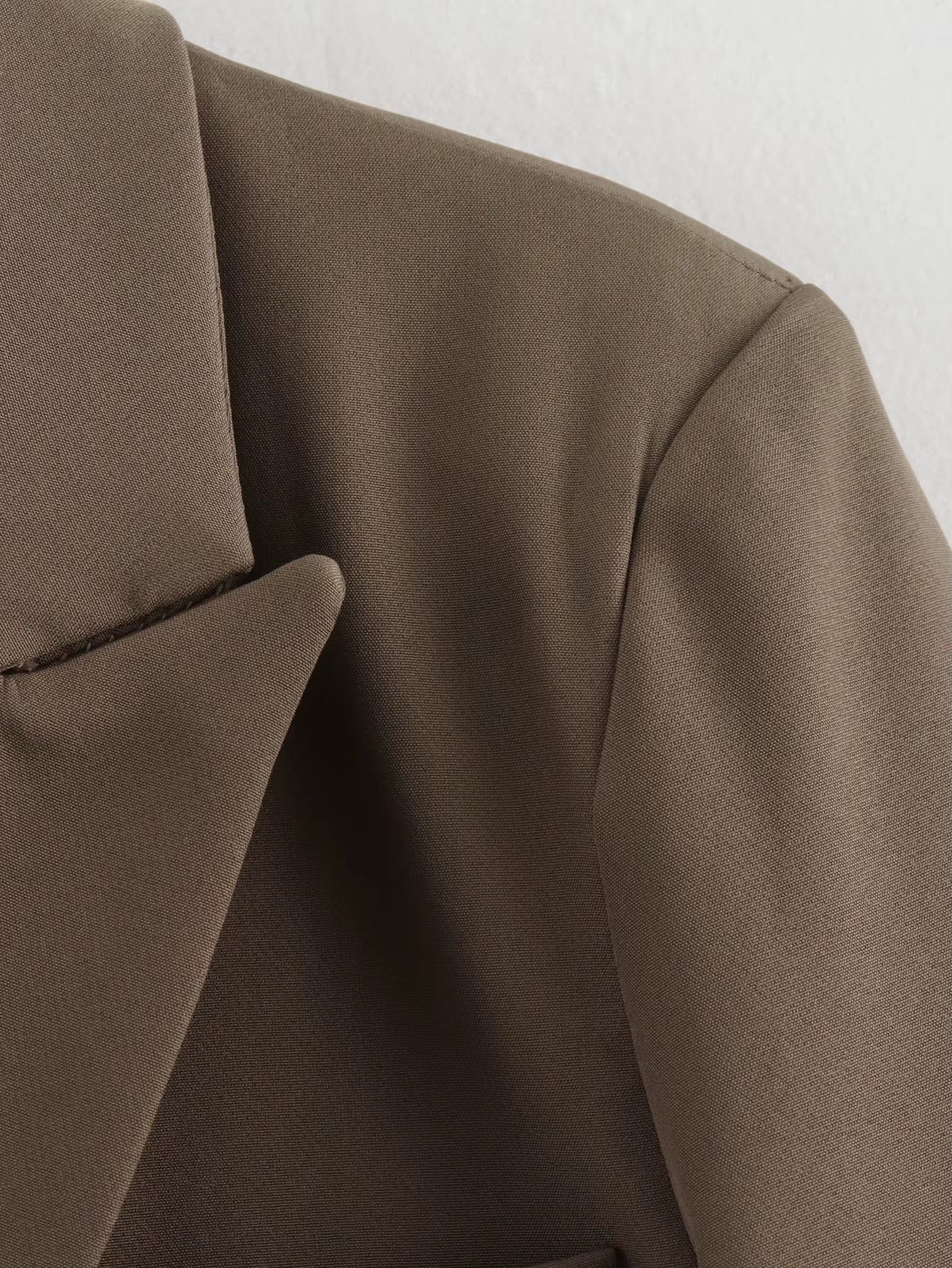 Kort elegant kappa med öppen front