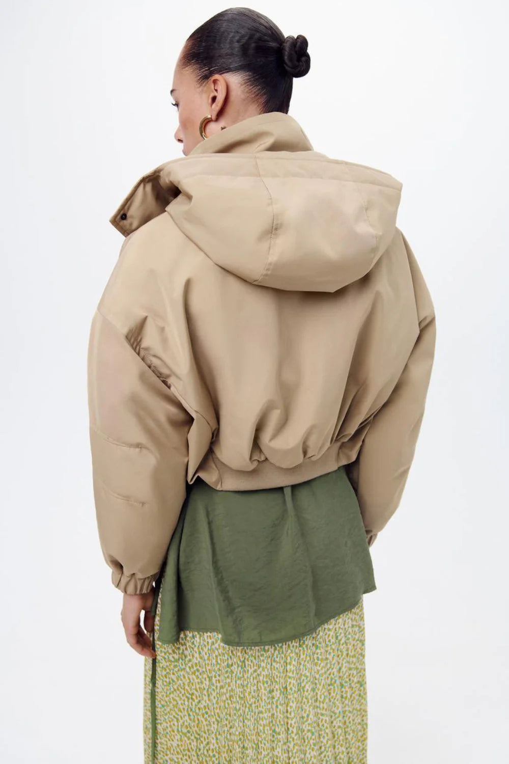 Qessia beige lös jacka med huva