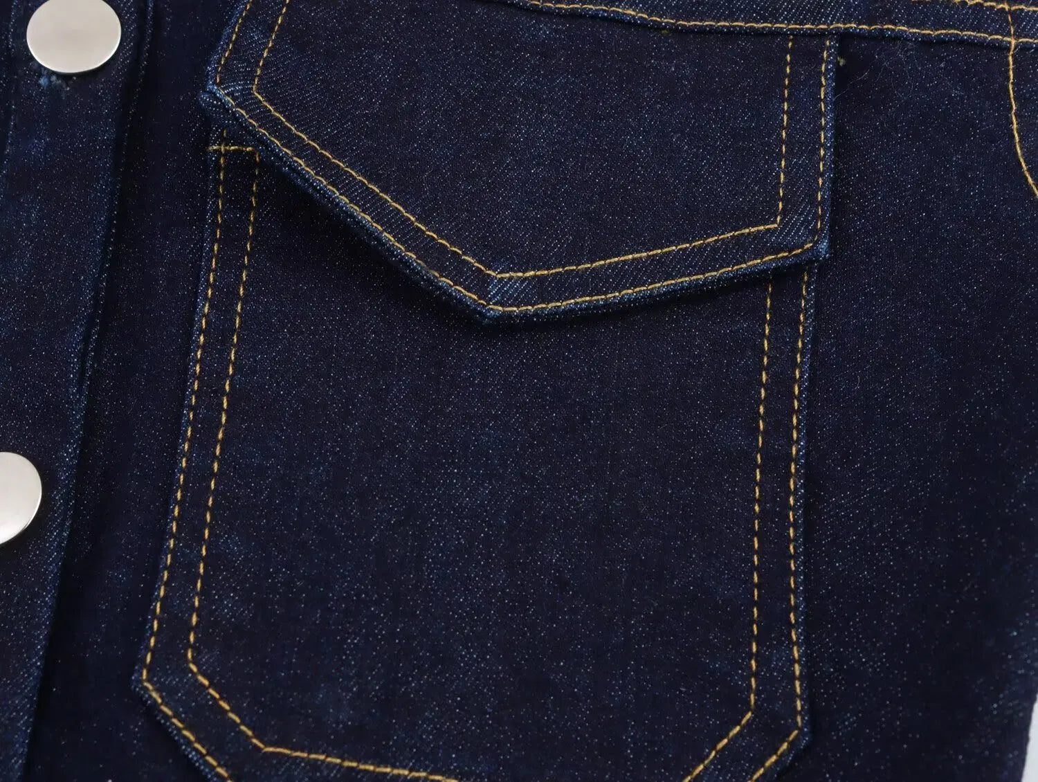 Ärmlös miniklänning i smal denim