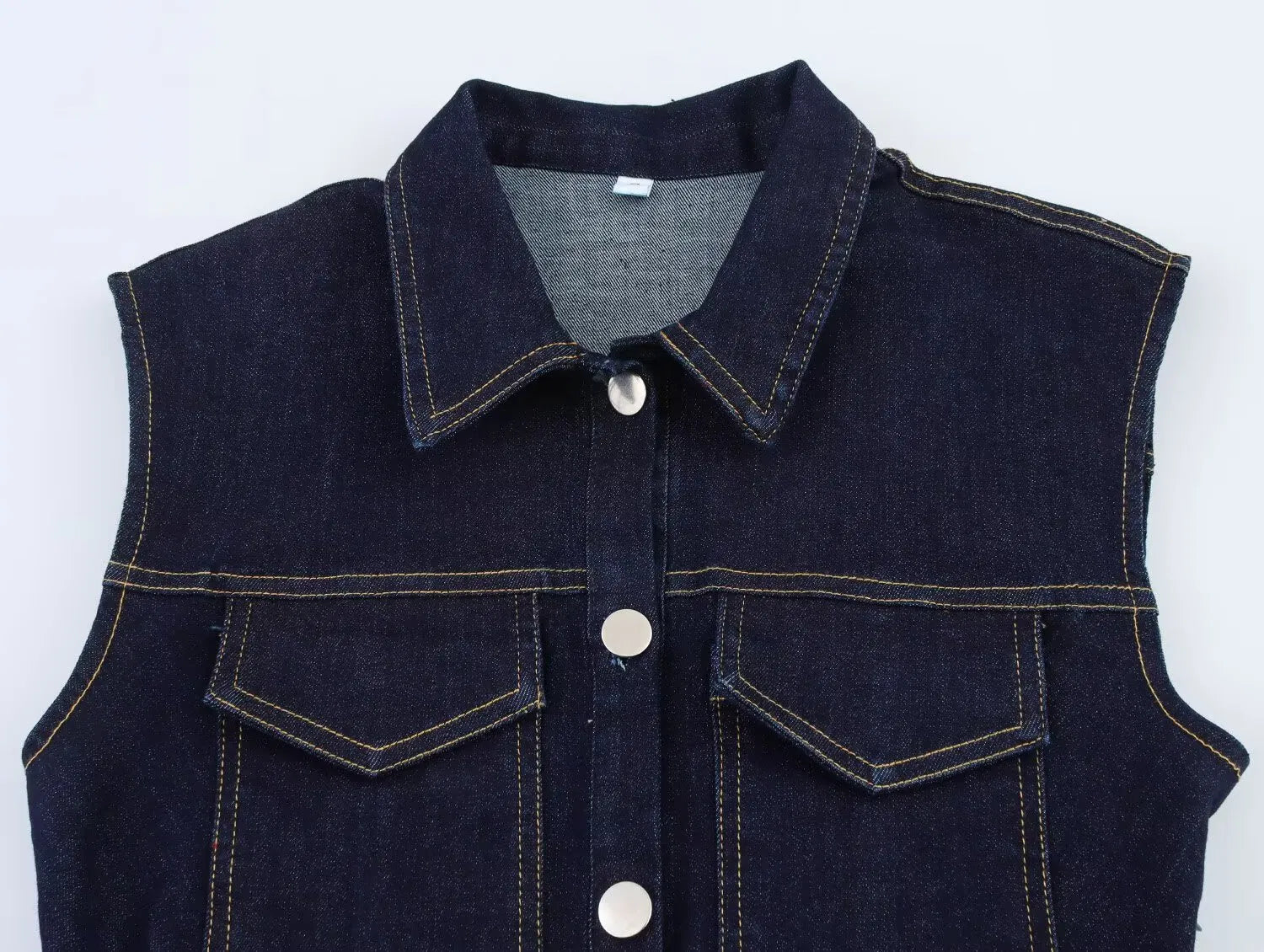 Ärmlös miniklänning i smal denim