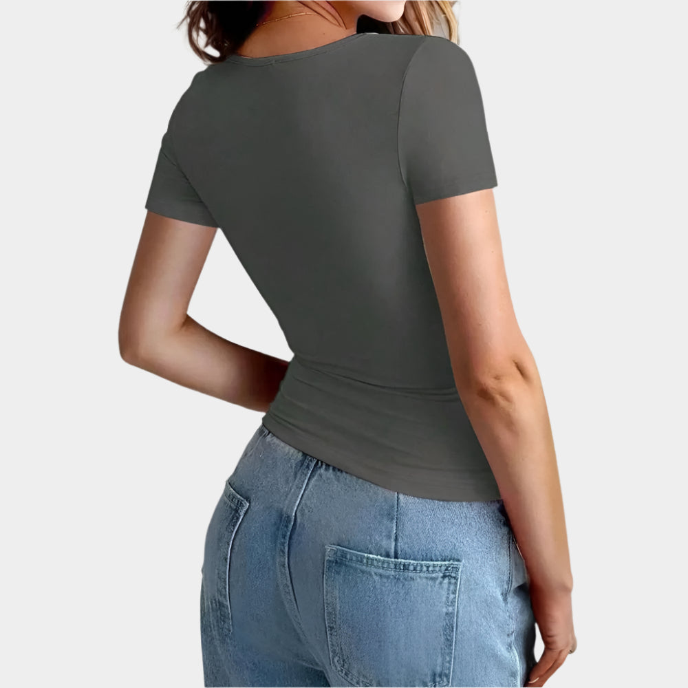 Kort smal t-shirt med rund hals