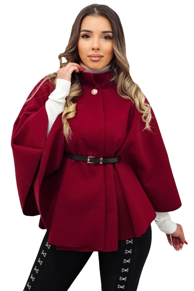 Amalia ponchokappa med knapp och skärp i midjan