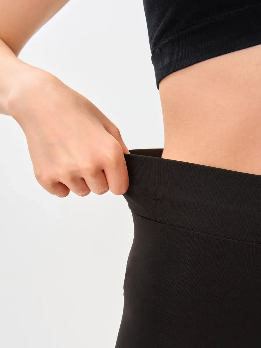 Svarta sportiga minishorts