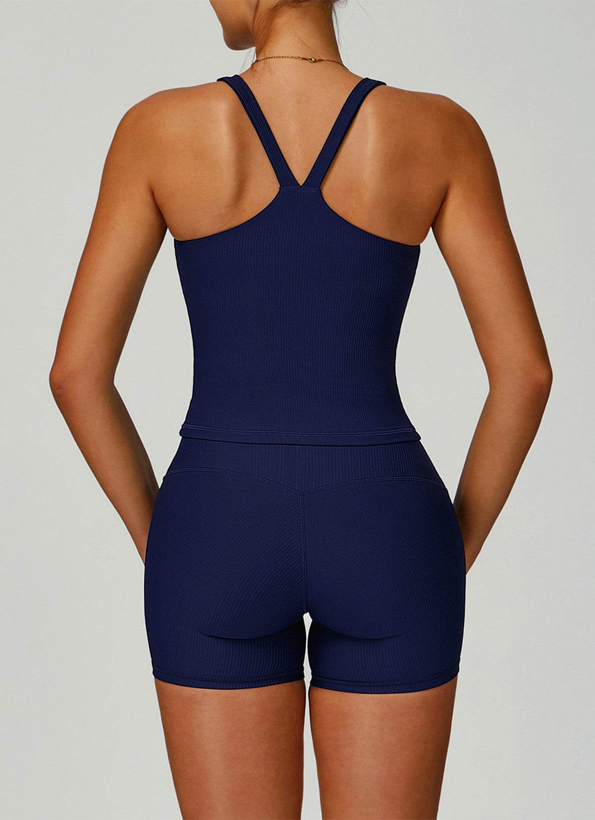 Sport-tank top med V-rygg och shorts-set