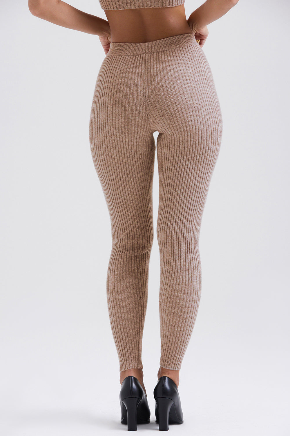 Stickad mjuk cardigan med bralette och leggings