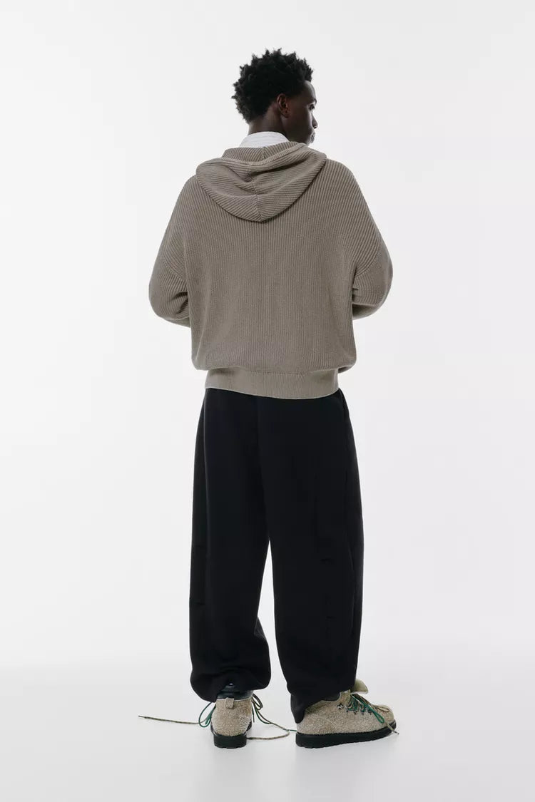 Miriam brun stickad jacka med huva och dragkedja