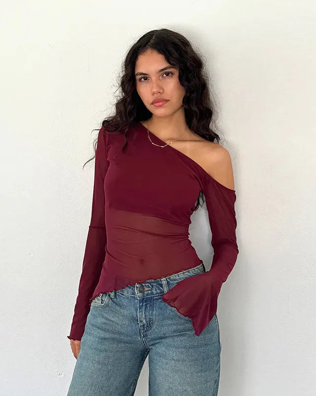 EMY-blus med bara axlar och långa ärmar