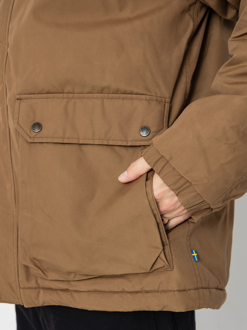 Axel grön jacka, med fickor och huva