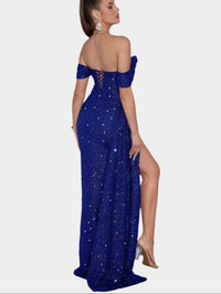 Seraphina axelbandslös maxiklänning med elegant slits