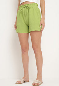 Sommarshorts med knytning fram