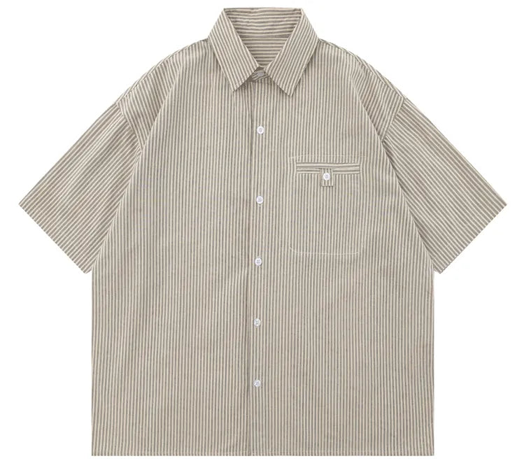 Skjorta med knappar och vita ränder