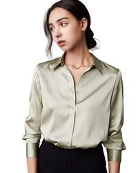 Avslappnad satinskjorta