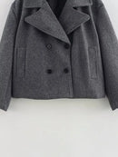 Andiaaa grå ulljacka, kort med dubbla rader knappar