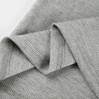 Enkel grå stickad topp med bara axlar