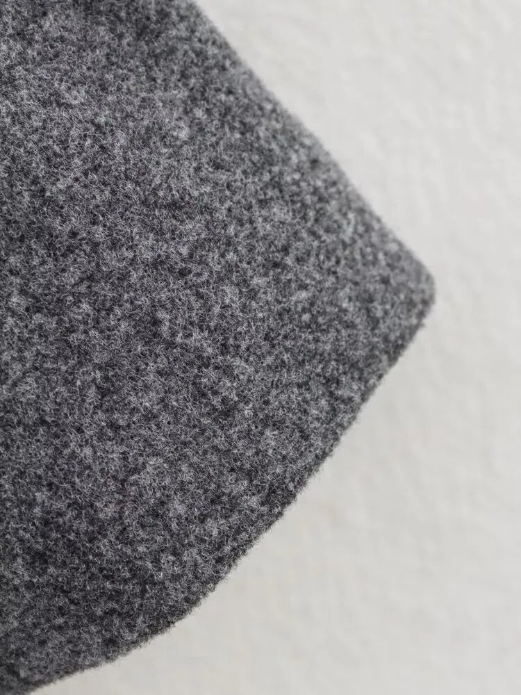 Andiaaa grå ulljacka, kort med dubbla rader knappar