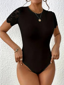 Randig jumpsuit med stickad bar rygg