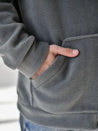 Grå Stil-jacka, med fleece inuti, dragkedja och fickor