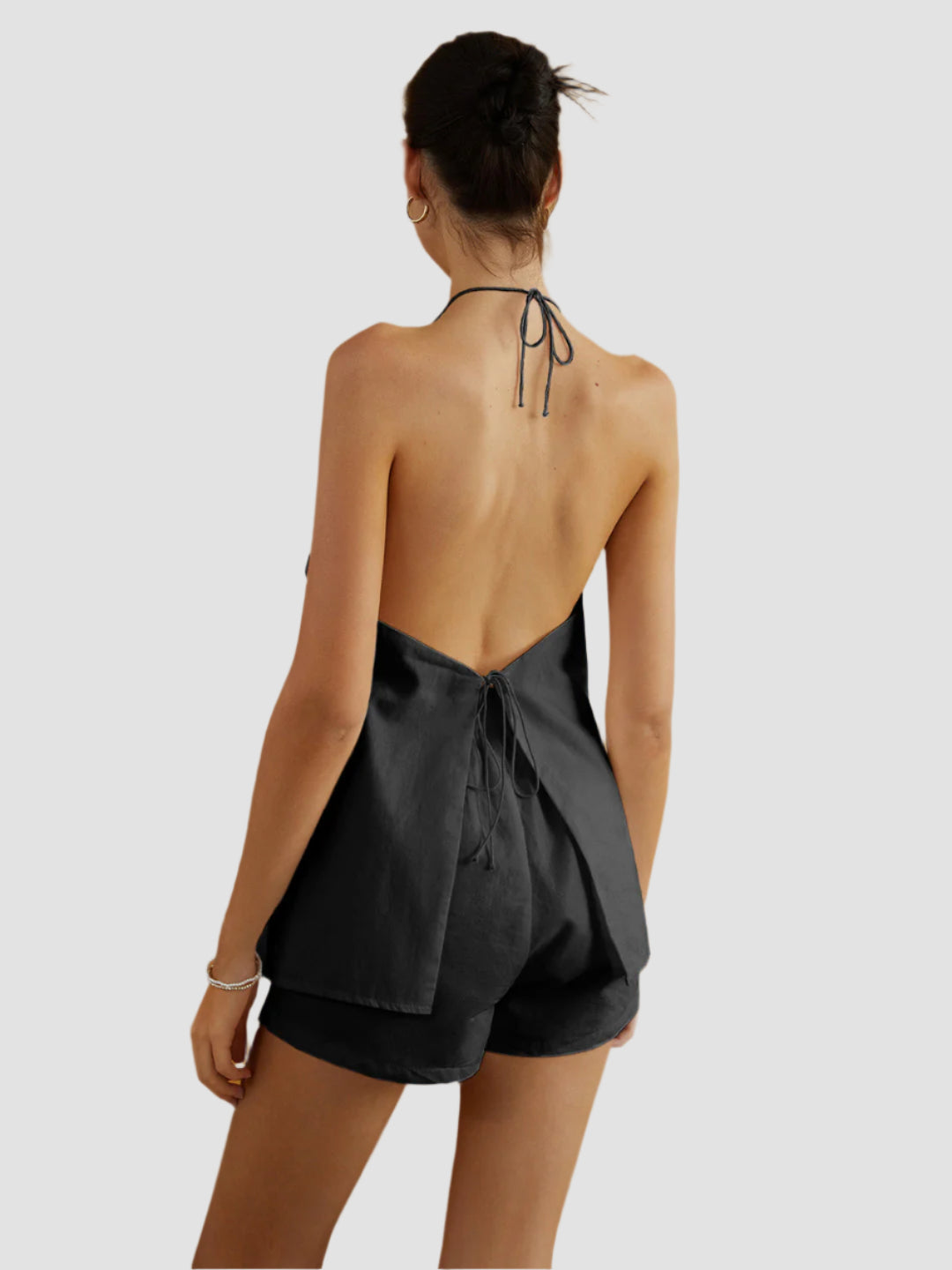 Set med halterneck-topp och shorts utan rygg