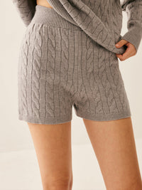 Stickade shorts med hög midja