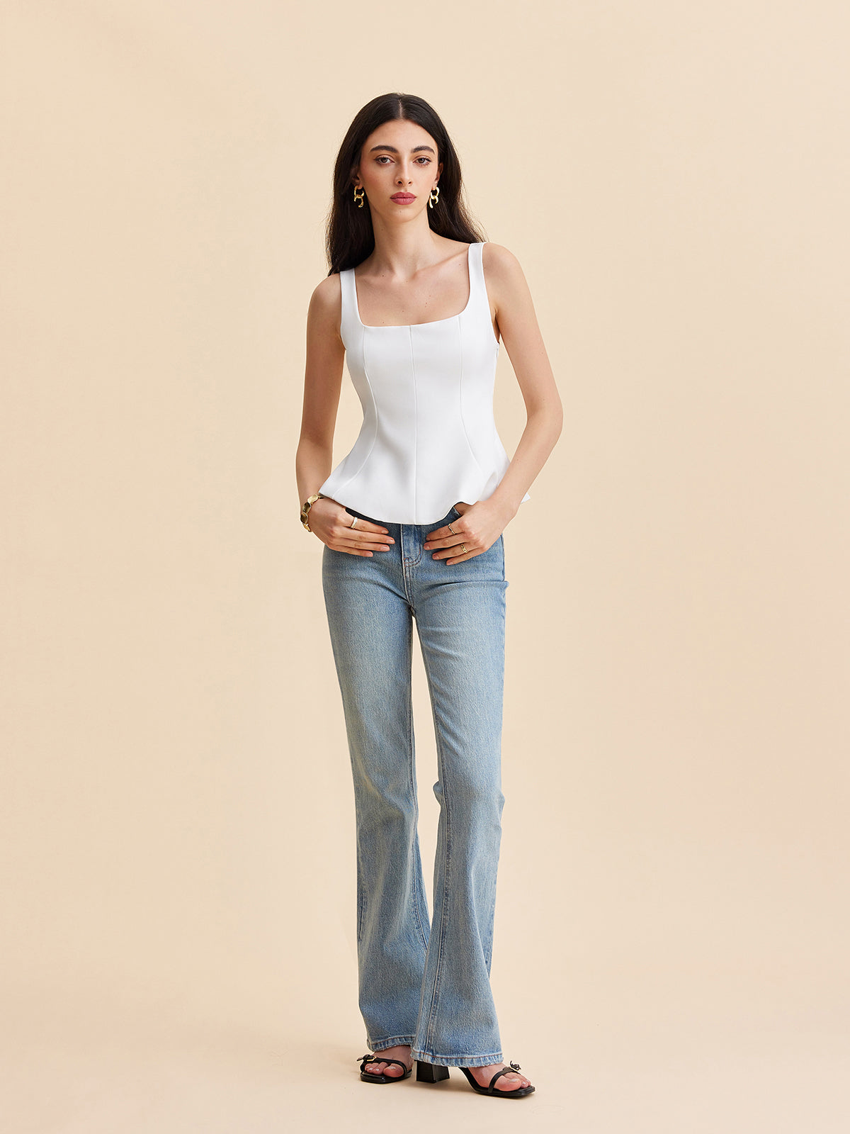 Peplum-linne med fyrkantig halsringning