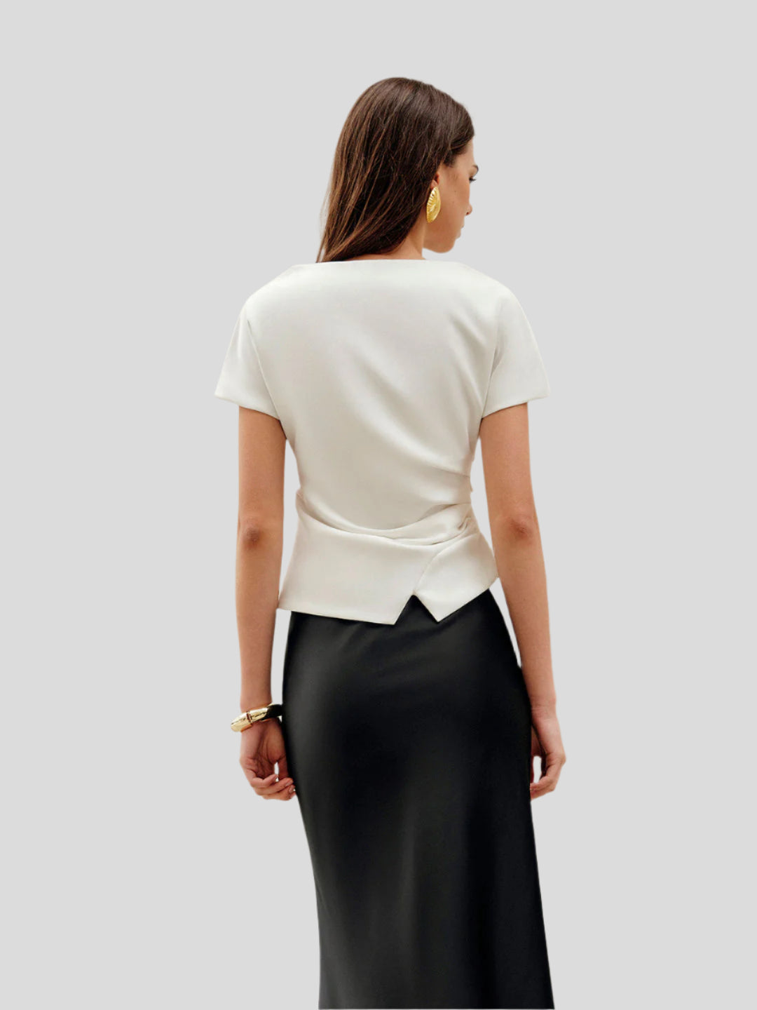 Asymmetrisk v-formad t-shirt