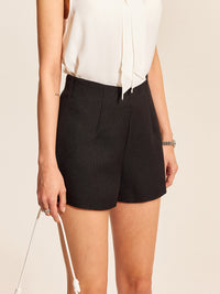 Strukturerade minishorts med medelhög midja