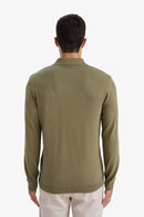 Grön Maxen-tröja på kroppen med knappar och rund krage