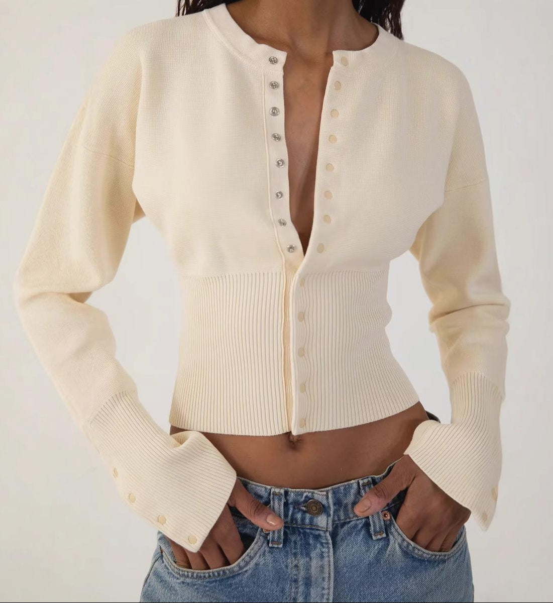 Marissa rundhalsad tröja med åtsittande midja