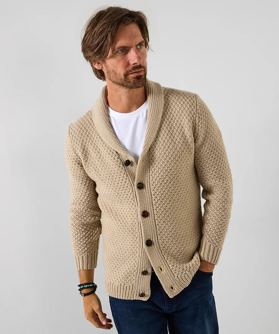 Beige stickad blus med knappar och v-ringning