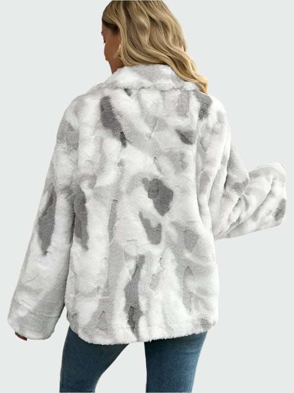 Ljusgrå jacka i fleece med marmormönster