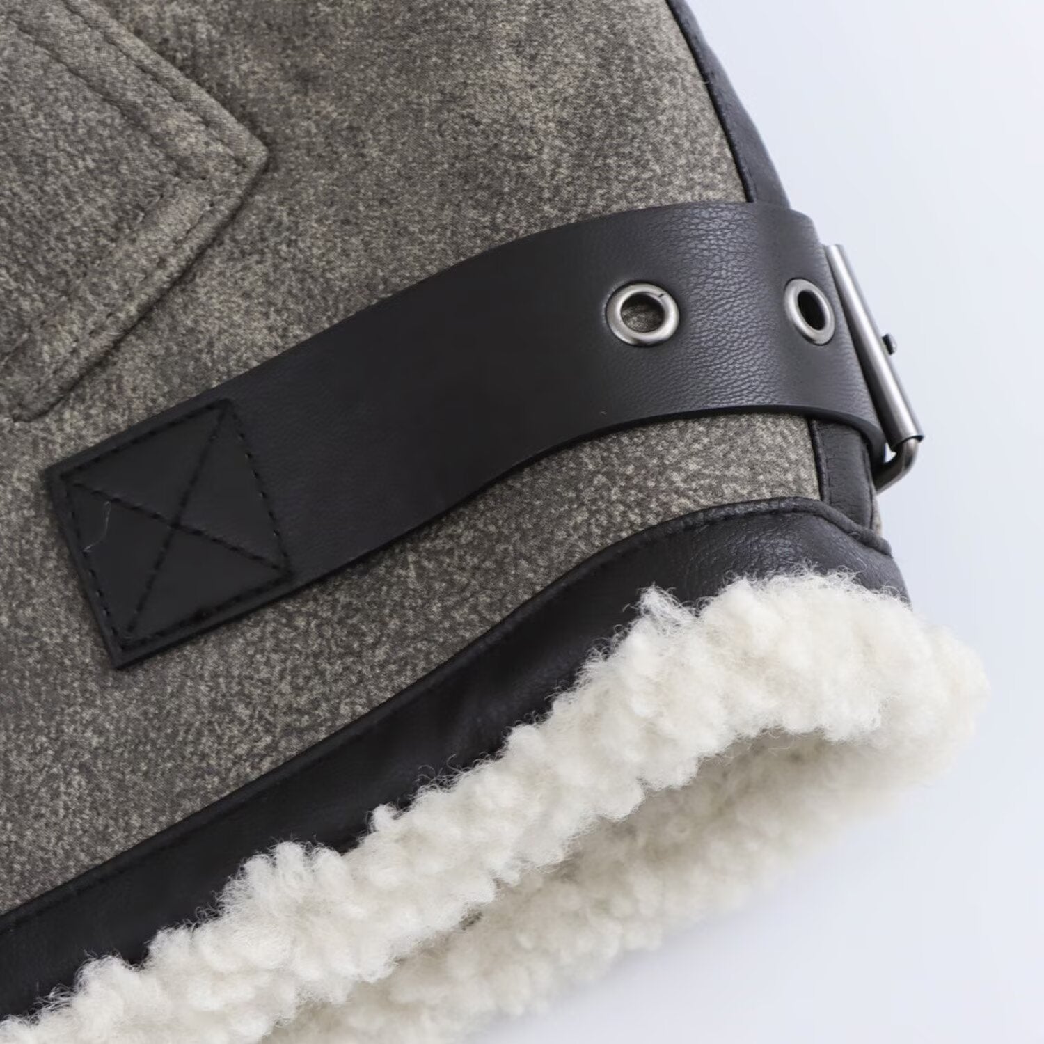 Andreas grå fleecejacka med långa ärmar och dragkedja fram