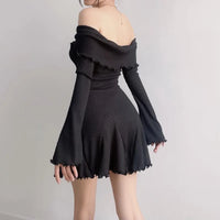 Off shoulder stickad svart klänning