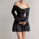 Off shoulder stickad svart klänning