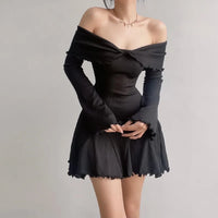 Off shoulder stickad svart klänning