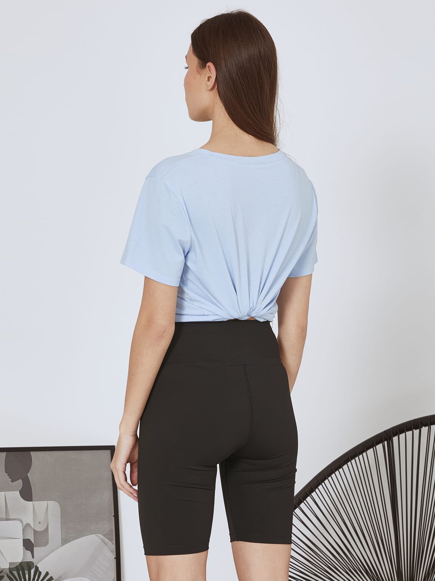 Sportiga smala shorts med hög midja