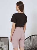 Sportiga smala shorts med hög midja