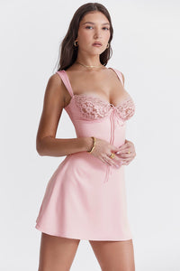 Adriana rosa satin miniklänning