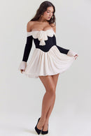 Off shoulder långärmad minidress